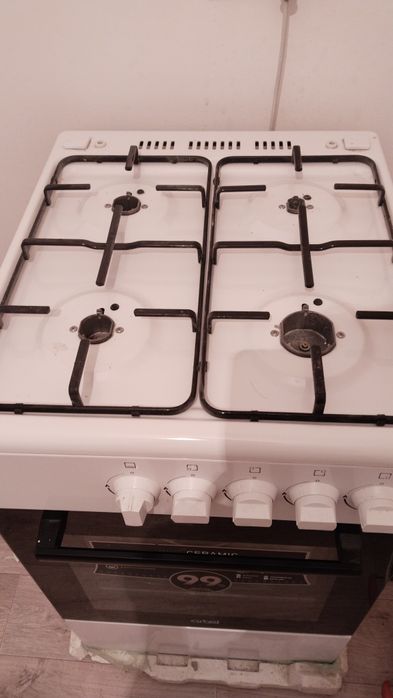 Газ плита срочно продам