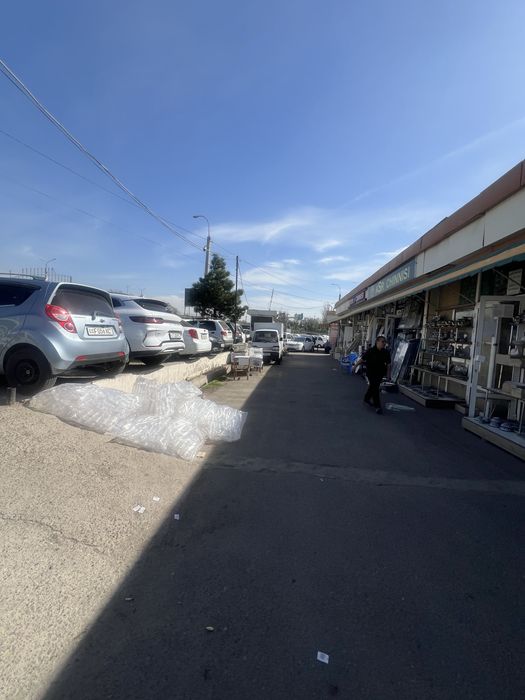 Do'kon sotuvda chinni bozori