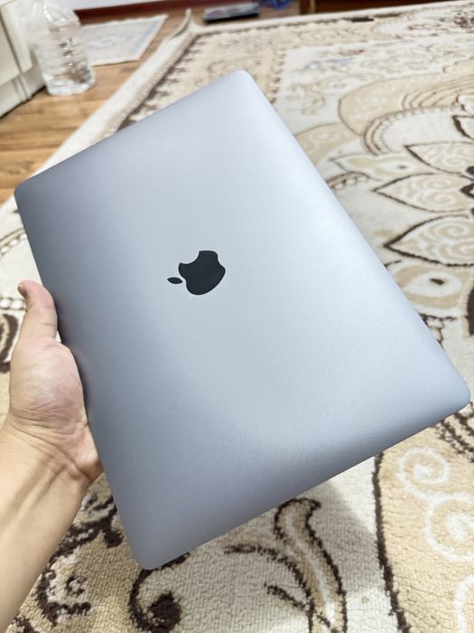 MACBOOK air 2020 на запчасть