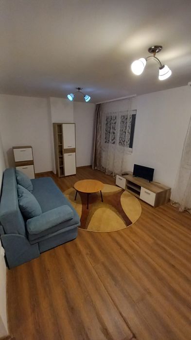 Inchiriez apartament 3 camere vivo BMW — fotografia 1