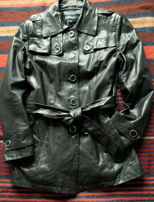 Яке естествена кожа на Derimod,Носенo. Размер 36 с дължина до ханша