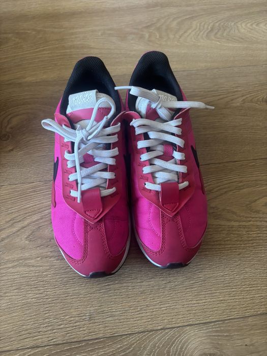 Маратонки Nike два модела!!!