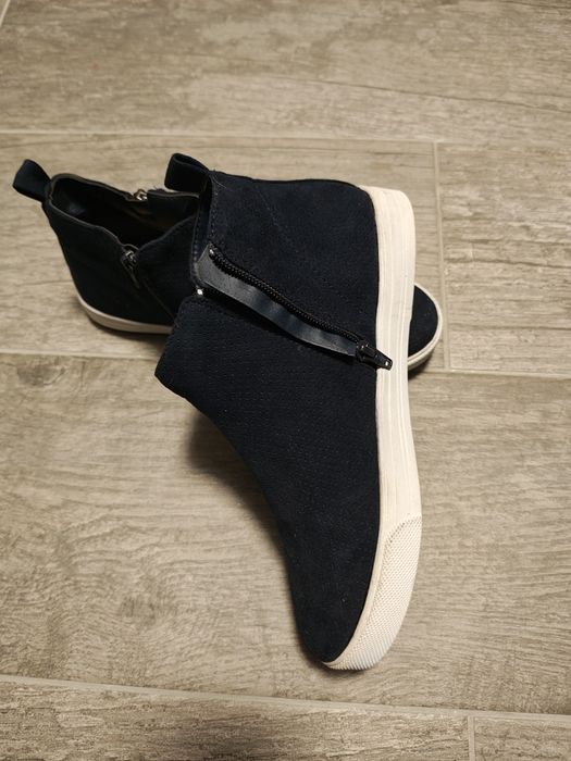 Нови кецове от Англия