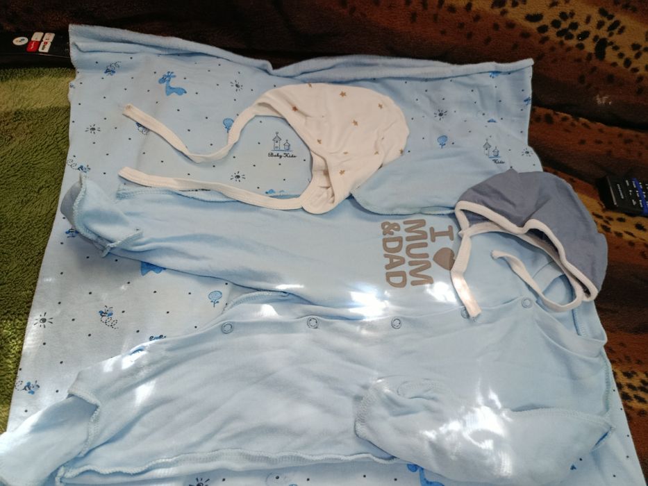 Продам детские вещи