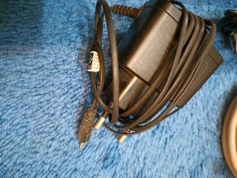 Кабеля , зарядные устройства