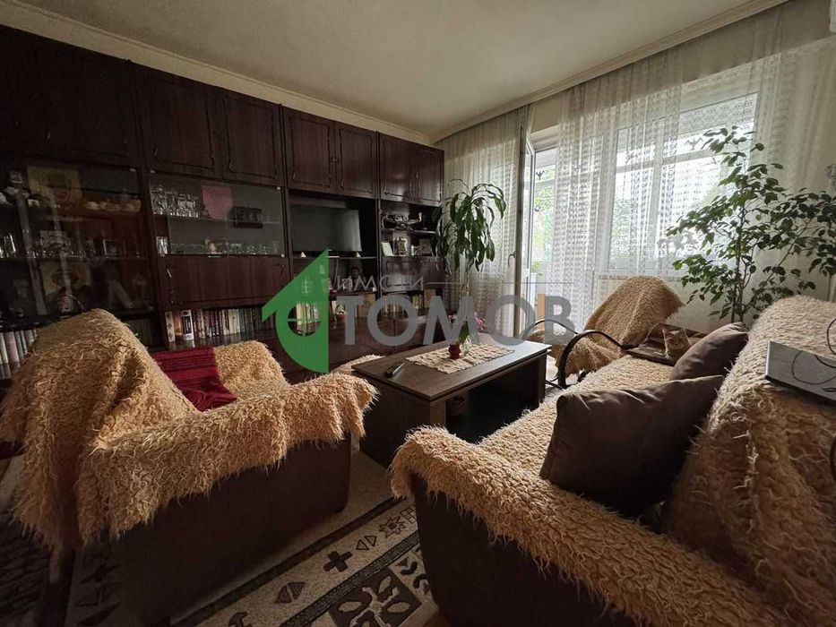 Продава се Тристаен апартамент в Шумен, Добруджански - 76 кв.м за 1974 €/кв.м - Снимка #4