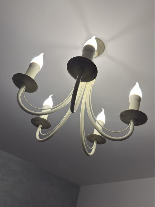 Vând candelabru si aplica perete