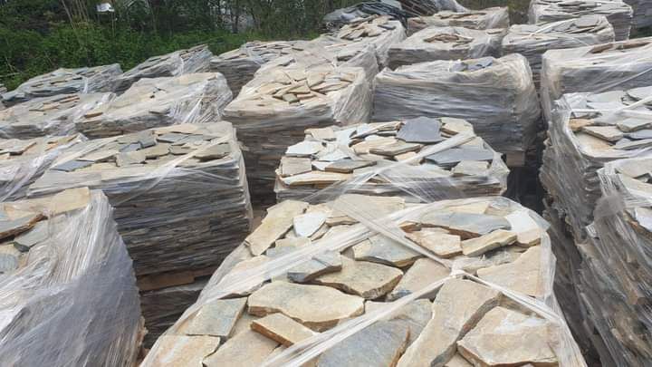 Depozit vând piatră de Grecia