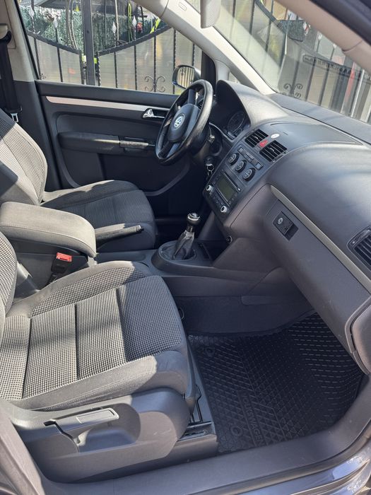 VW TOURAN 2.0 TDI 140 ks
