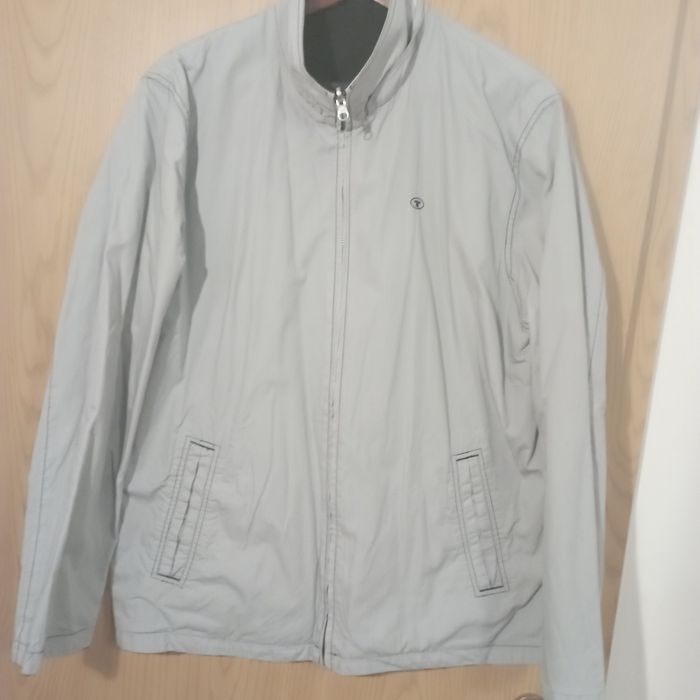 Продава се мъжко двулицево яке Tom Tailor