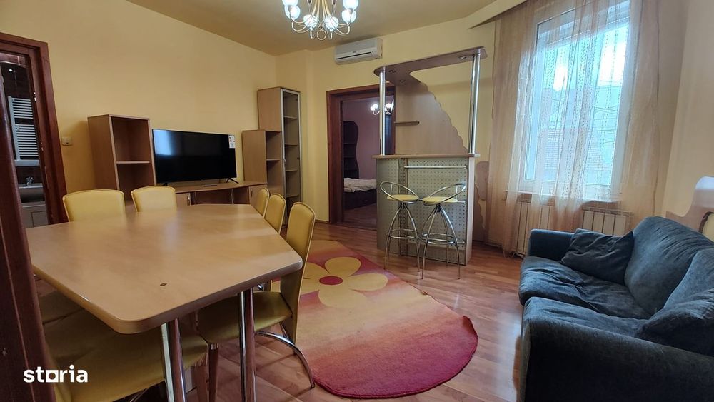 De vanzare/inchiriere apartamentin vila,zona liceul Decebal