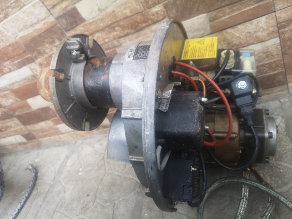 Wolf 35-40kw 1.2-3.7kg Немска Горелка на Дизел Масло Олио