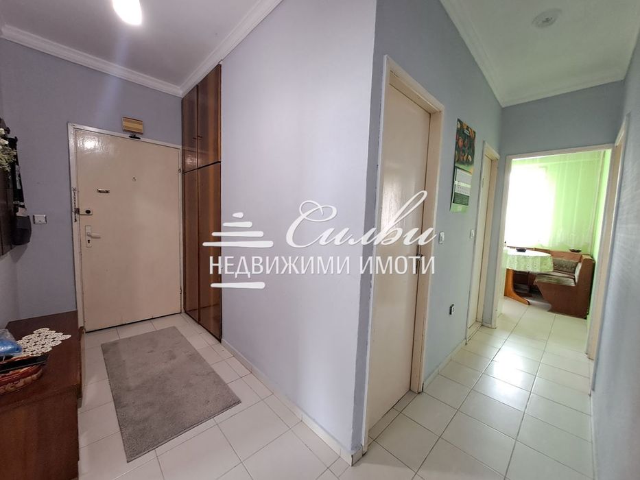 Продава се Тристаен апартамент в Шумен, Добруджански - 78 кв.м за 1210 €/кв.м - Снимка #6