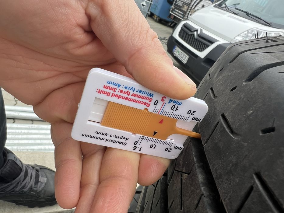 Anvelope vara Bridgestone 215/60/R16 C- pret set