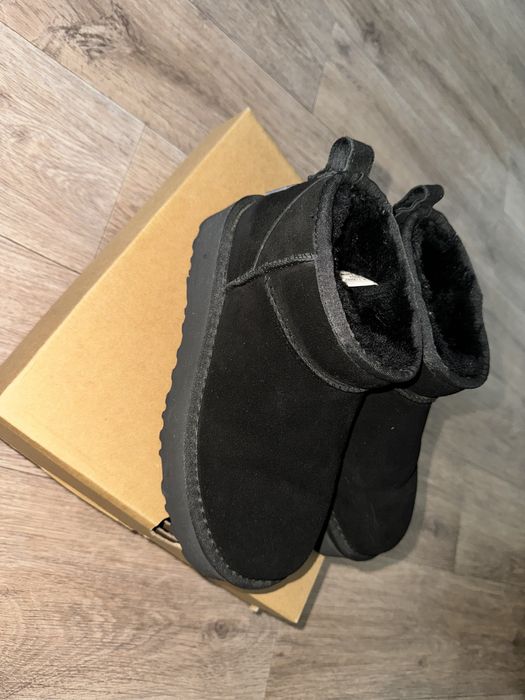 Продам новые угги