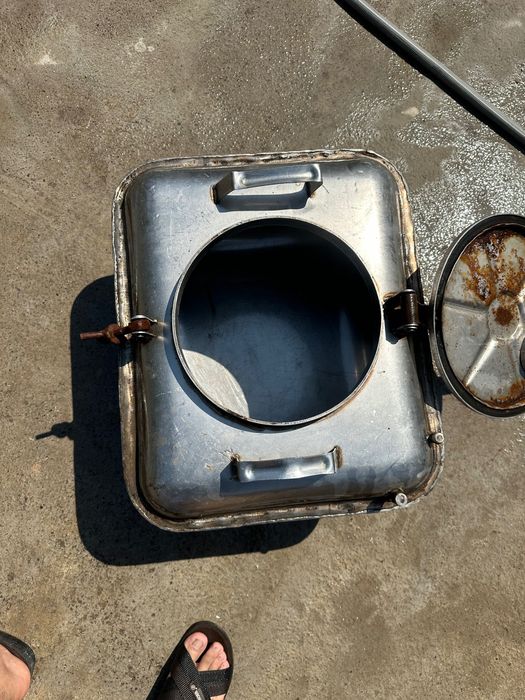 Nerjavika idish sotiladi 50 litr