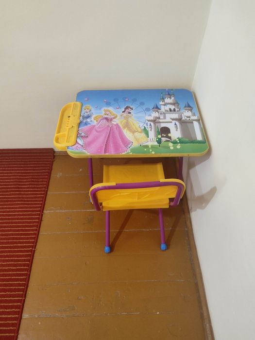 Болалар стол стули (парта) сотилади