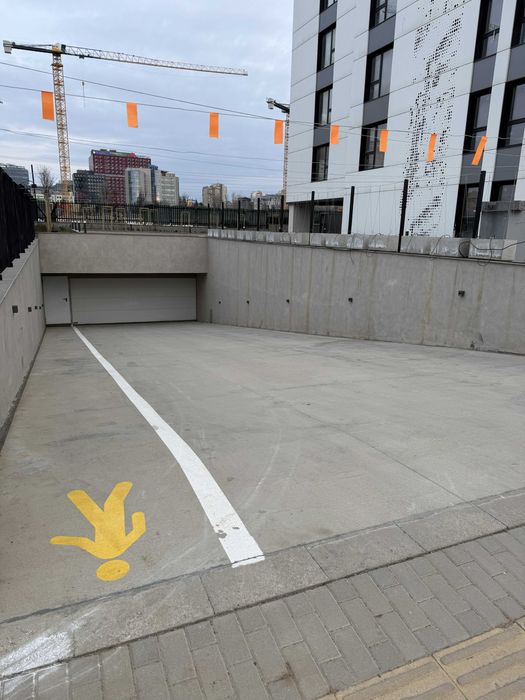 Паркомясто под наем в София Тех Парк - Sofiа Tech Park Склад под наем