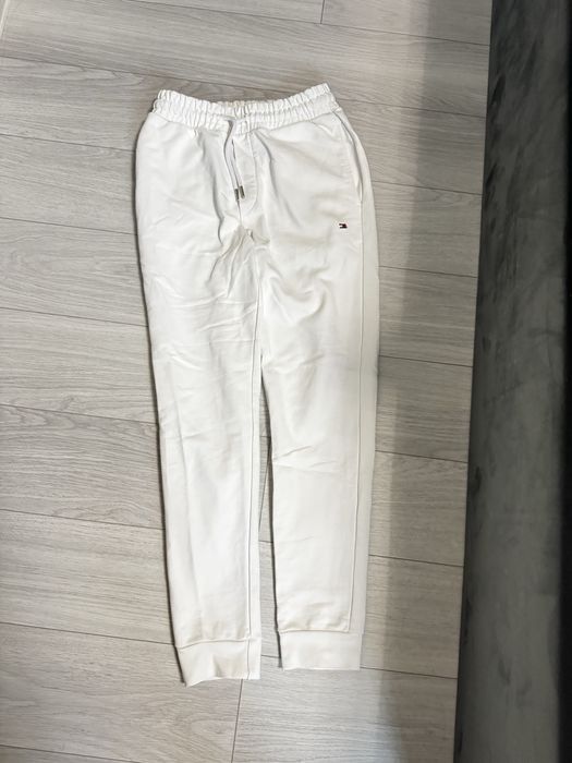 Pantaloni albi Tommy Hilfinger trening