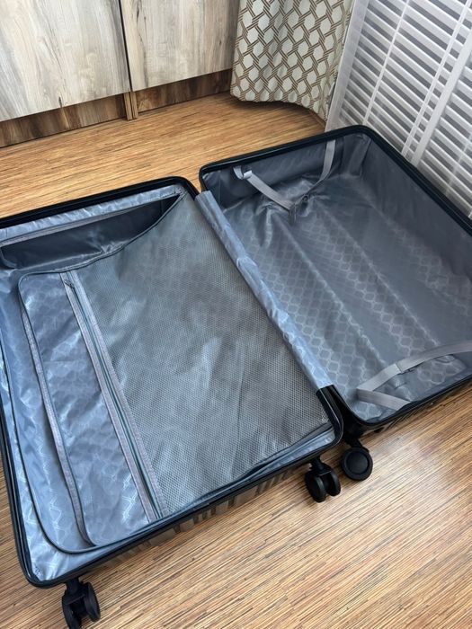 Продам чемодан большой