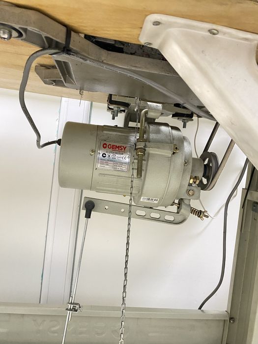 Швейные машинки и оверлок пятониточны