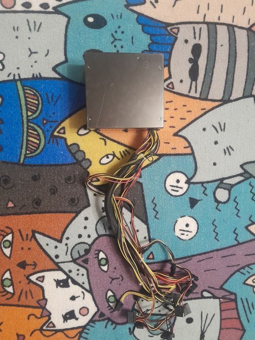 Продам блок питания Huntkey