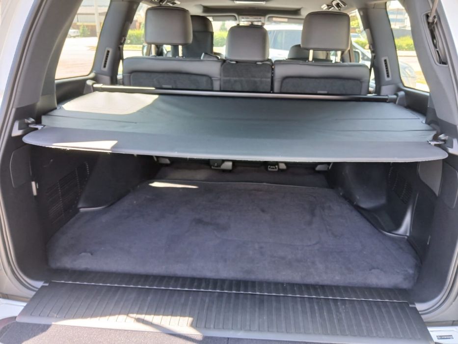 Lexus lx 570, 2017г.