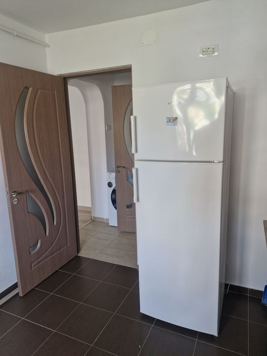Apartament 2camere parter de închiriat.