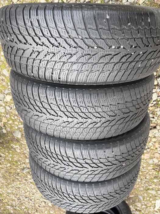 215/60 R17 4бр зимни гуми