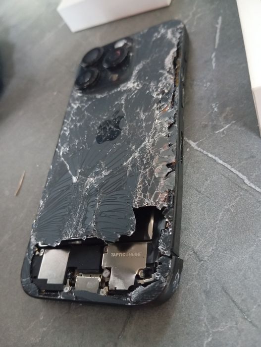 iPhone 16 pro 256 gb на запчасти