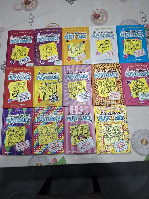 Colectie carti,,Insemnarile unei pustoaice"