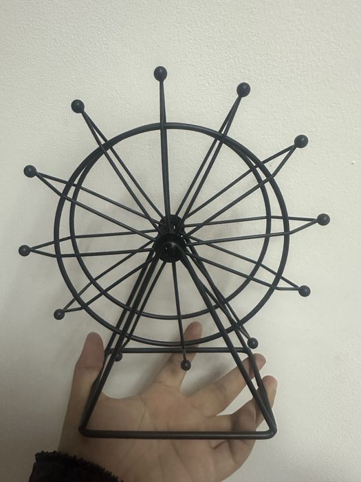 Разное пазлы, светильники, глобус, брелки bts