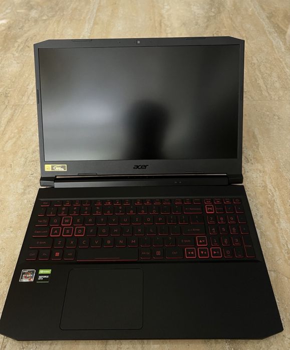 Laptop Gaming Acer Nitro 5 ( 144Hz GTX 1650 Ryzen 5 5600H 16GB RAM)