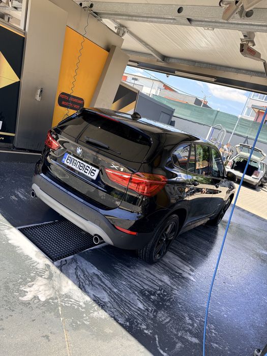 BMW X1 motor blocat