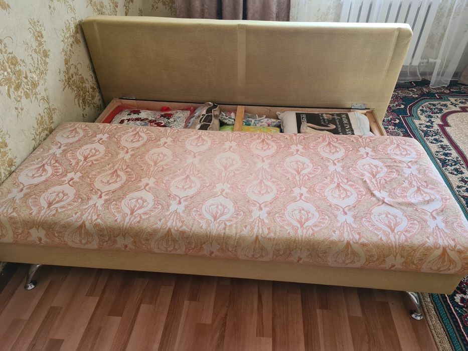 Продам диван б/у