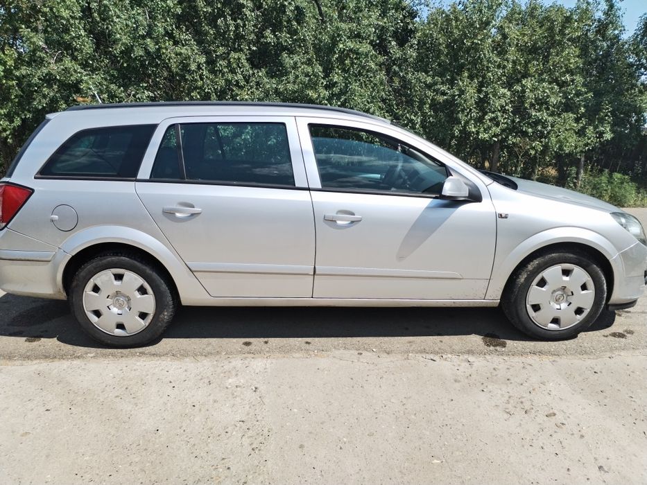 Opel astra H 1.9.