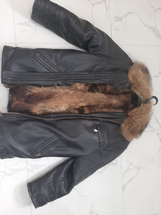 Продам кожаную куртку