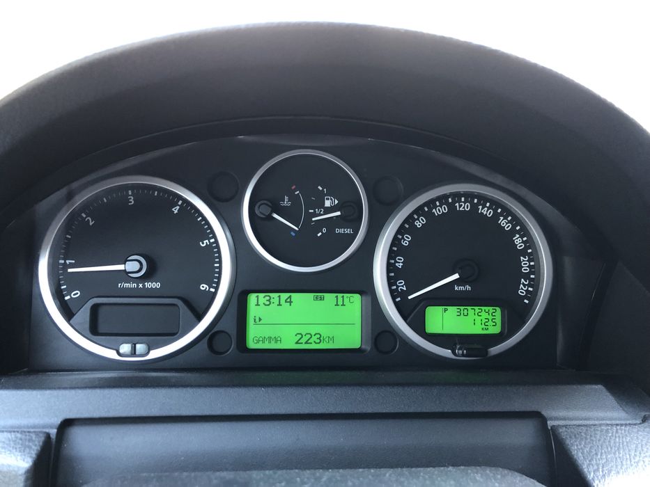 De vanzare Land Rover Riscovery 3 AUTOUTILITARA 4 locuri impozit 500 l