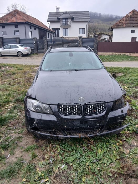 Vând Bmw E91 avariat