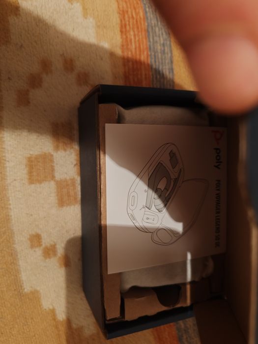 Casca Poly voyager legend 50 uc absolut noua sigilată