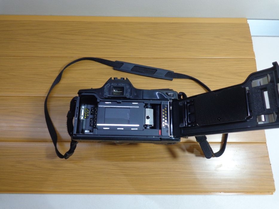 Фотоапарат Minolta Dynax 7000i