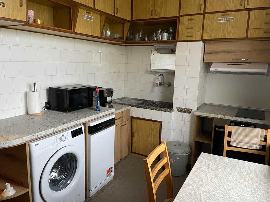 Продавам 3-стаен апартамент в град Павликени.