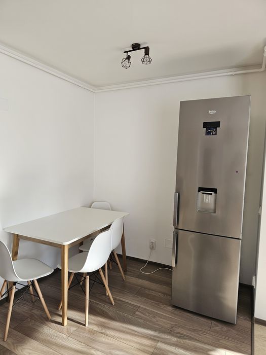 Proprietar- Închiriez apartament cu 2 camere Tractoru