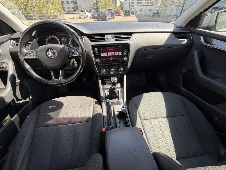 Vand Skoda Octavia 3 facelift berlina full led xenon euro 6 multimedia carplay jante keyless go start stop pilot automat scaune incalzite