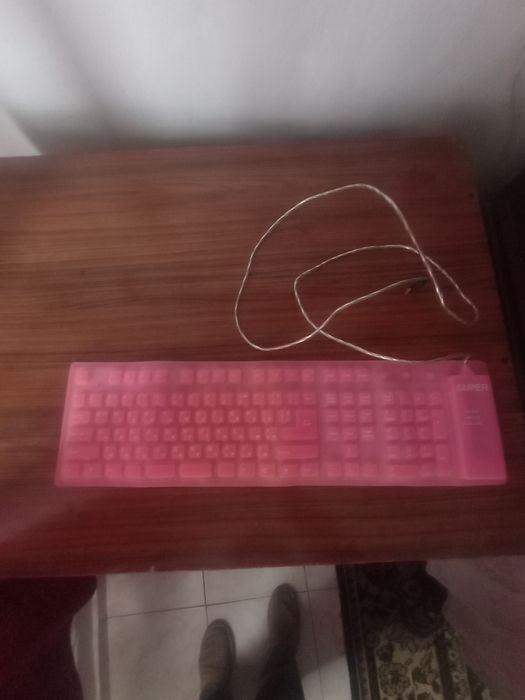 Розова клавиатура