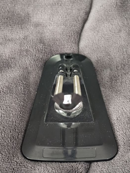 Държач за кабел на мишка