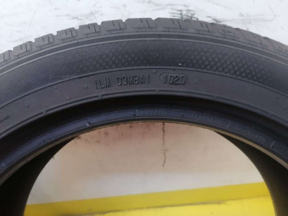 215/50/17 2*Semperit vara 91y dot 1020. 5,,84mm