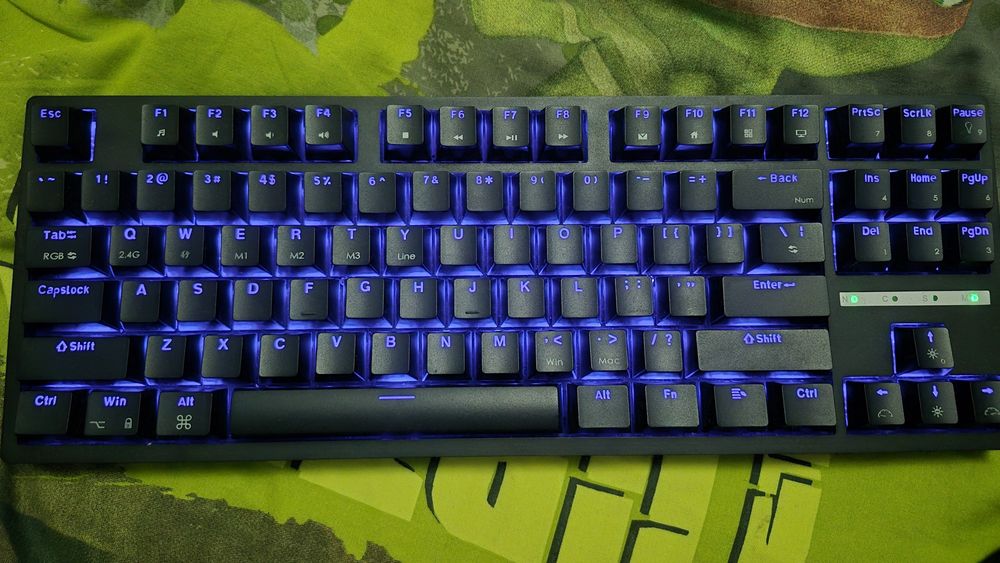 Tastatura de gaming Qwertykey H87 Neagră