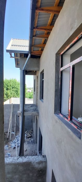 Uchastuchaska 2.4 sotik sotiladi 2 etaj padval borsuv gaz elektr xamma