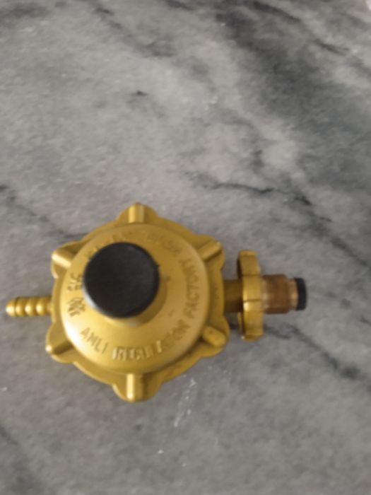 Редуктор янги.ишлатилмаган.